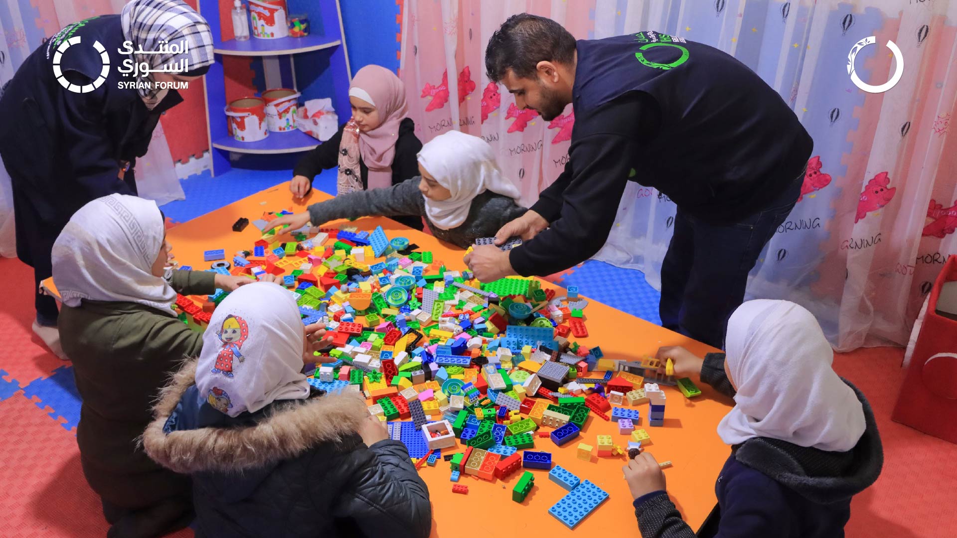 LEGO activity for young girls in Idlib